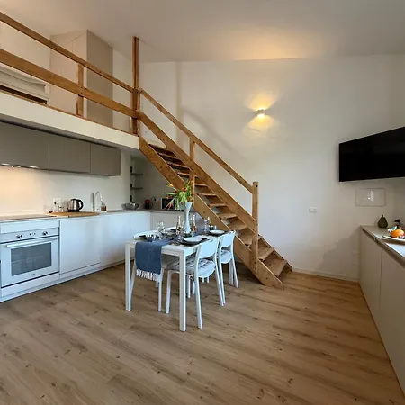 Giulia Retreat