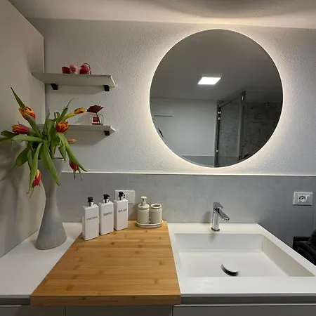 Giulia Retreat *